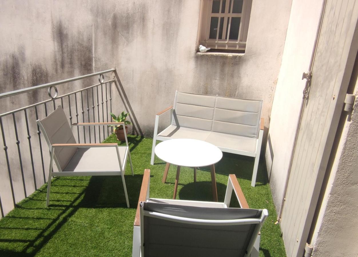 Sauzet  T3 Avec Sa Terrasse Au Coeur Du Village Medieval מראה חיצוני תמונה